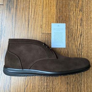Aquatalia Men’s Brown Suede Chukka SIZE: 11.5